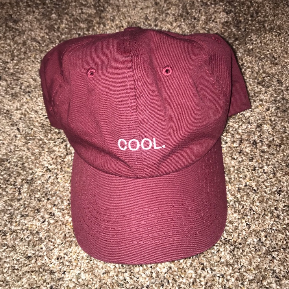 “Cool” classic baseball cap.